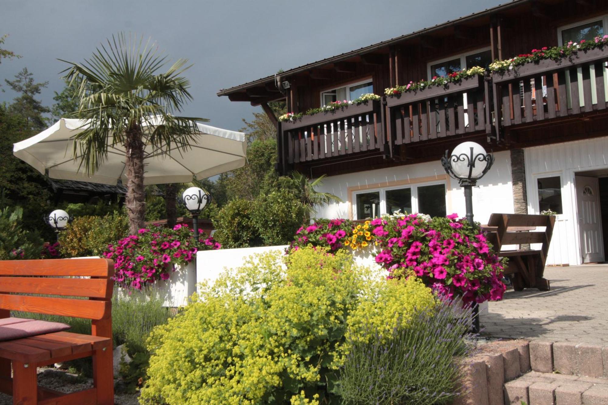 Ferienanlage Forellenhof Hotell Ledenitzen Exteriör bild
